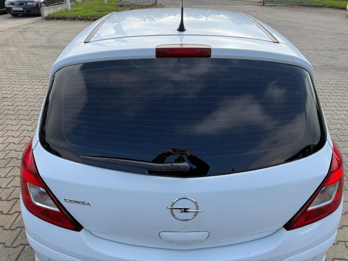Opel Corsa D BJ08 original Heckklappe mit Scheibe Y474 wei&szlig; 5 T&uuml;rer Rohbau